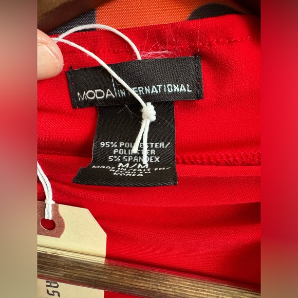 Moda International Drapey Top - Picture 2 of 3